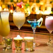 メニューに載ってなくてもオーダーできるのがBARならではの遊び方。
なかでもトロピカル、フローズンカクテルはおすすめです！
お気楽にバーテンダーに。