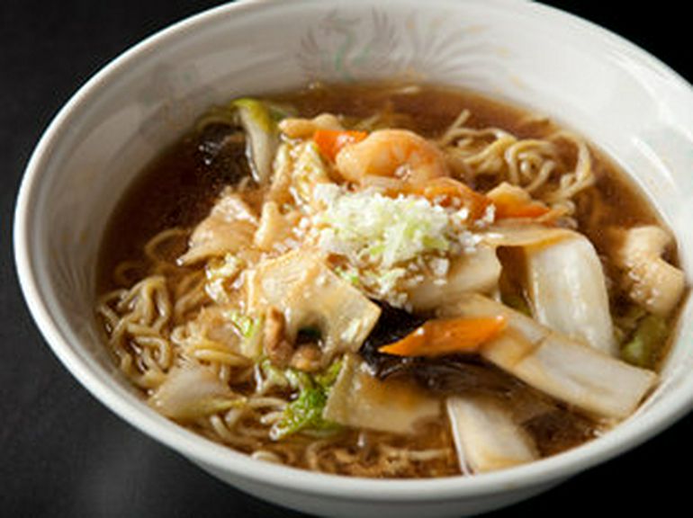 五目あんかけラーメン 880円