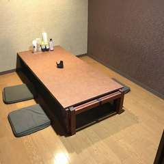 半個室の掘りごたつ席