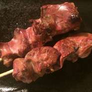 牛や豚と違ったなめらかな食感。