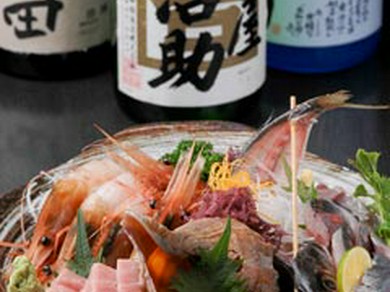 お刺身盛り合せと地酒