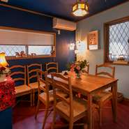 【メキシコ料理テピート】では100種類以上のプレミアムテキーラをお手頃な価格で取り揃えおります。その国の料理はその国のお酒で楽しむのが一番！ぜひ本場の料理とお酒で寛ぎの時間をお過ごし下さい。

