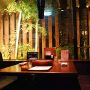 夜になるとお庭がライトアップされて、ぐっと大人な雰囲気に。

素敵な時間をお過ごし下さいませ。
お誕生日や記念日に。お気軽にどうぞ。