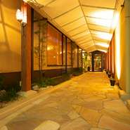 一人焼肉はとってもオツです！　ホルモンとビール！最高です！
当店では、ハーフメニューもご用意しております！
焼かなくても、もちろんOK。お気軽にお立ち寄り下さい！