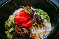 熱々の石焼ビビンバに明太子
プラス120円でトッピングチーズのせられます