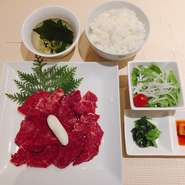 塩orタレ  200g / 150g
