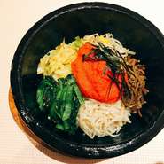 明太子たっぷり
　　　　　　　　　　　　　
サラダ・漬もの・スープ付

ライス大盛りサービス