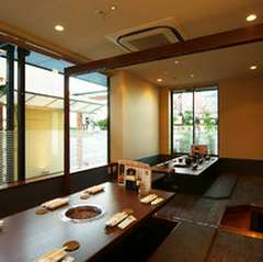 『掘りごたつのお座敷も御座います』