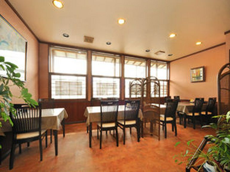 テーブル席 車イスもOK! 13名様まで