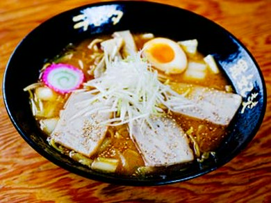 【当店一番人気です】味噌ラーメン】