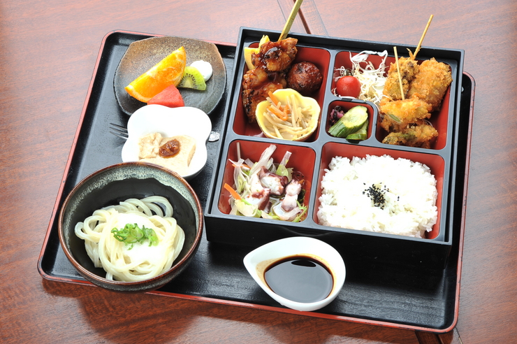 やまき醤油蔵 東広島本店 西条 東広島 うどん のグルメ情報 ヒトサラ