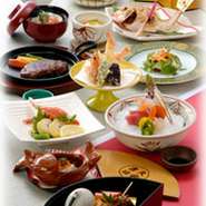 料亭の会席で心に残る思い出のぎと時をお過ごしくださいませ。
相生が「婚礼料理」として旬の素材などを贅沢に使用した特別メニューです。
　和・・・・8000円
　扇・・・10000円
　寿・・・13000円
　雅・・・15000円
※御一人様の税別価格です。

祝宴会場　（和室　お座敷）
○大広間　（60～70名様収容）
○中広間　（20～25名様収容）
　　　　　　　（35～40名様収容）

※お座敷でのテーブル席もご用意できます。