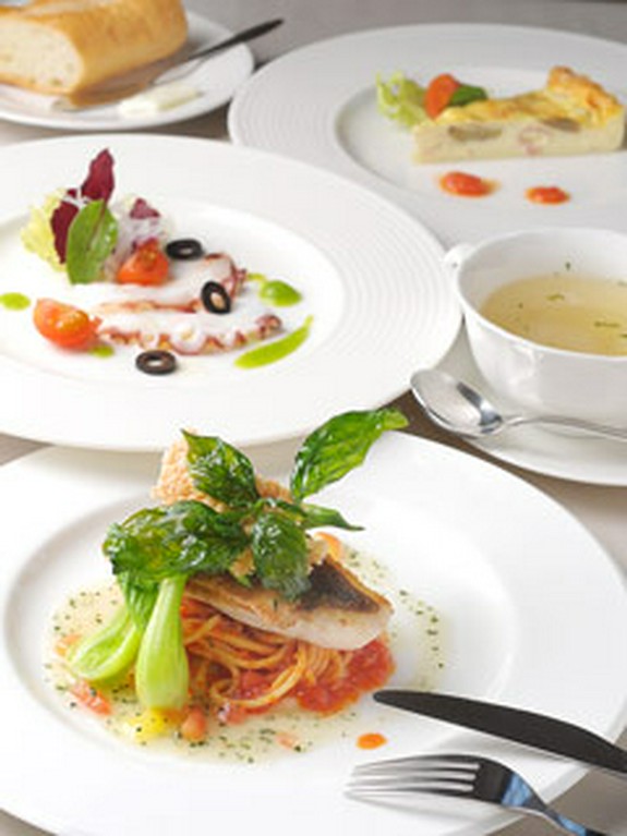 吟味した素材を使った体にやさしく美味しい料理が楽しめます。