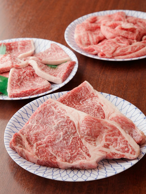 質にこだわりぬいた近江牛を仕入れています。