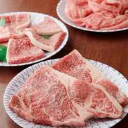 料理は素材。見た目も華やかで美しい近江牛。その中でも選りすぐった肉を仕入れております。
