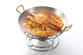 ・ 渡り蟹のパスタ　スープ仕立て