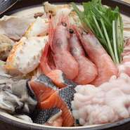 冬に美味しいかき、たち、大助など海鮮がたっぷり入った寄せ鍋がメインのコースです。

【通し、刺身、小鉢、焼物、双子山鍋（みそ味）、雑炊、他２品】
