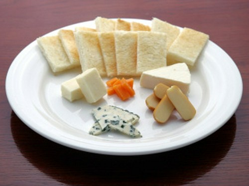 チーズの盛り合わせ　1200円