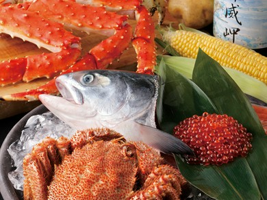 北海道各地から毎日届く新鮮な蟹、魚介類、野菜、お肉・・