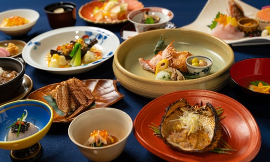 Seasonal special course meal
