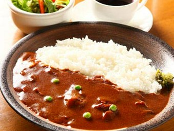 思い出のハヤシライス（サラダ・コーヒー付）