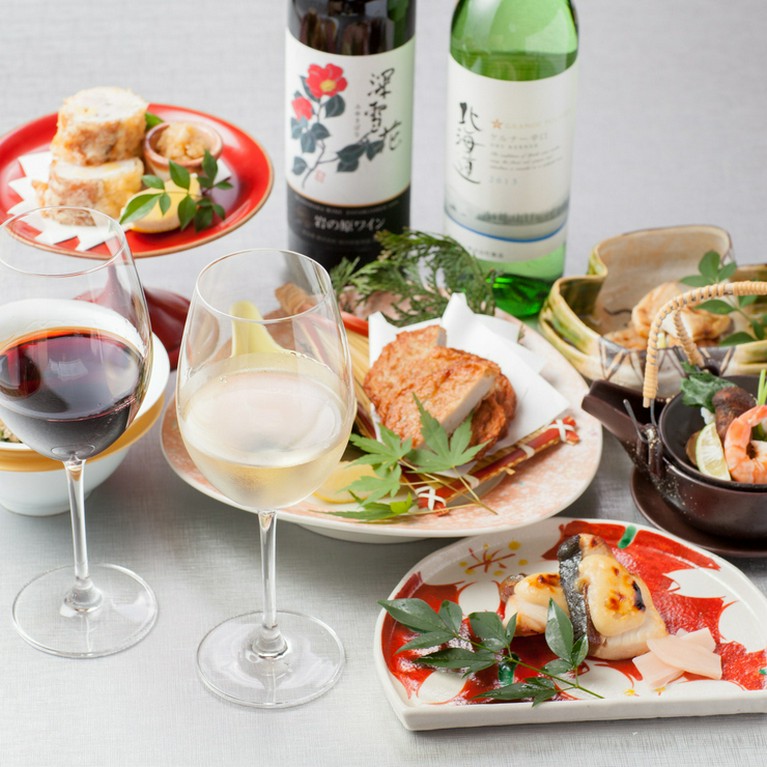 新鮮な御造りや国産和牛の陶板など素材の味をご堪能