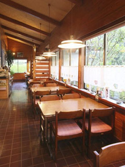 ご家族連れやご友人同士などで気軽に立ち寄れます