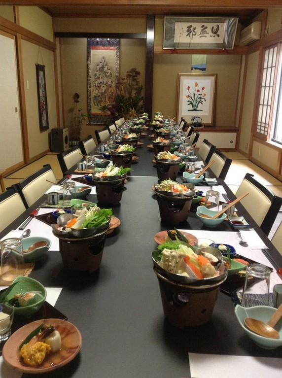 お食事会やクラス会、ご法事など、大・小ご宴会に対応できます