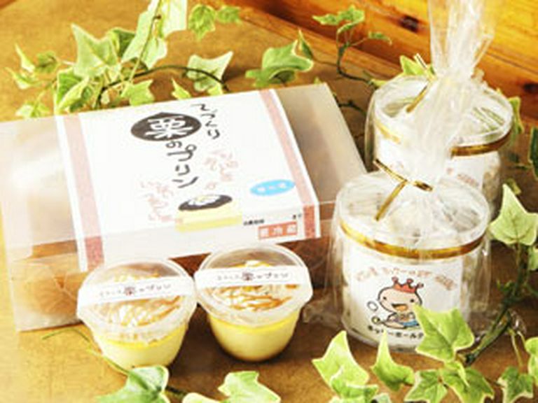 持ち帰りプリン250円、ホッケークッキー500円