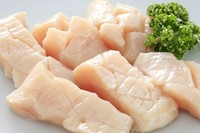 第一胃。肉厚で歯応えのある食感。
