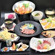 山陰の山の幸、海の幸を使った創作料理や郷土料理がたのしめます。