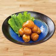 一口サイズのいももちを甘醤油バターで。