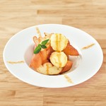 外はサクッと中はしっとりの豆乳揚げパン。