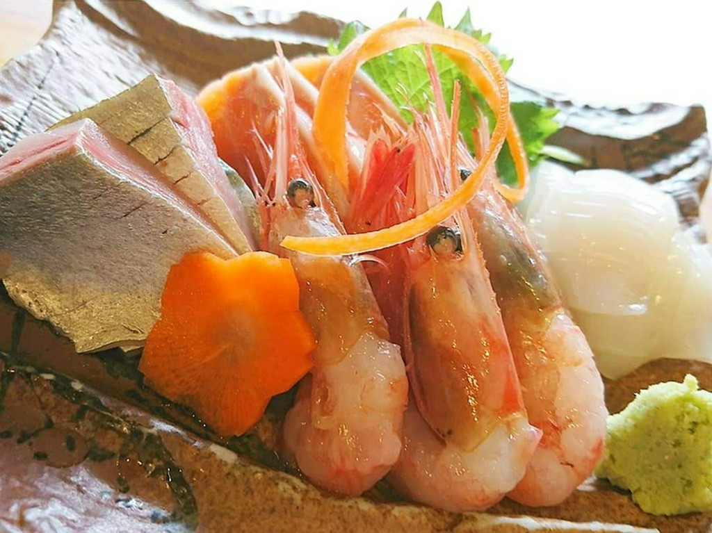 旬の刺身盛り合わせ