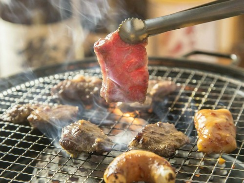 焼き台のすぐ上に排気口があるから、臭も気にならない