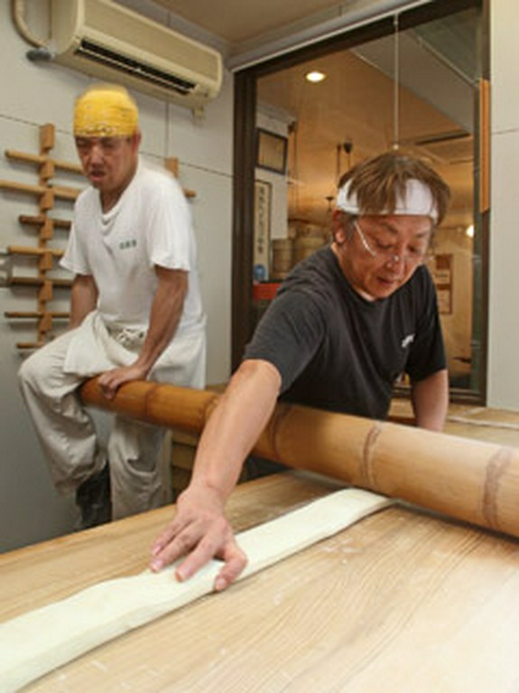 箱根新名物　日清亭の手打ちラーメン