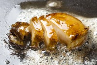 コース料理よりも一回り大きなアワビのステーキ1品付き（全9品程度）※踊り焼きもできますのでお問い合わせください。