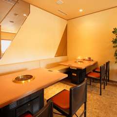 落ちついた雰囲気の店内