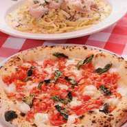 石窯焼きピッツァと茹であげパスタをご賞味下さい。