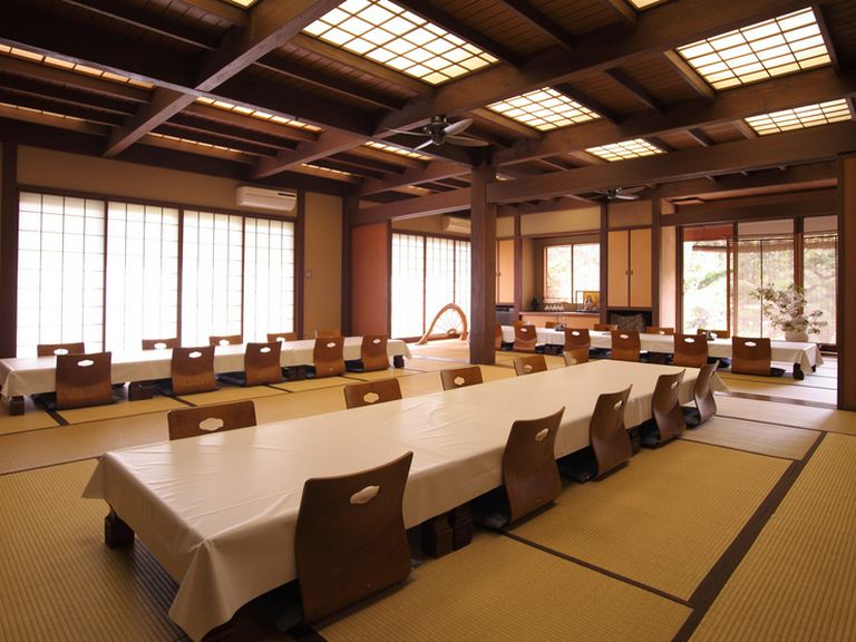 伝統民家を思わせるお座敷