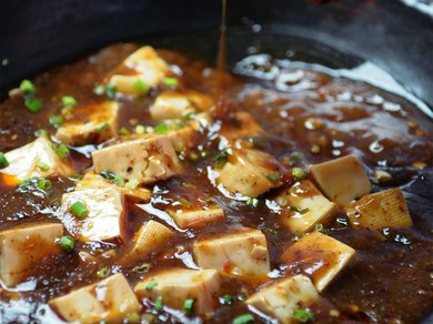 自慢の激辛ウマ料理！山椒麻婆豆腐