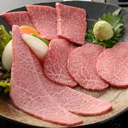 みすじ・さんかく・とうがらし
希少部位を3点盛り合わせた【焼肉もとやま】が自信を持ってオススメする一品です。
焼きすぎ注意！軽く炙る程度でお召し上がりください。