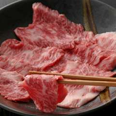 噛むほどに肉の味わいが広がる『神戸牛カルビ』