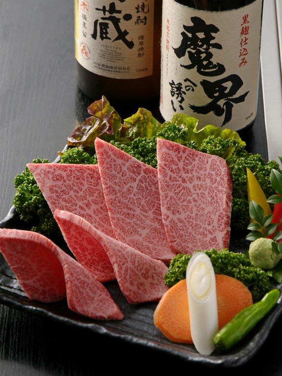 1頭から3～4kgしか取れない『ざぶとん』。一番の霜降り部分です