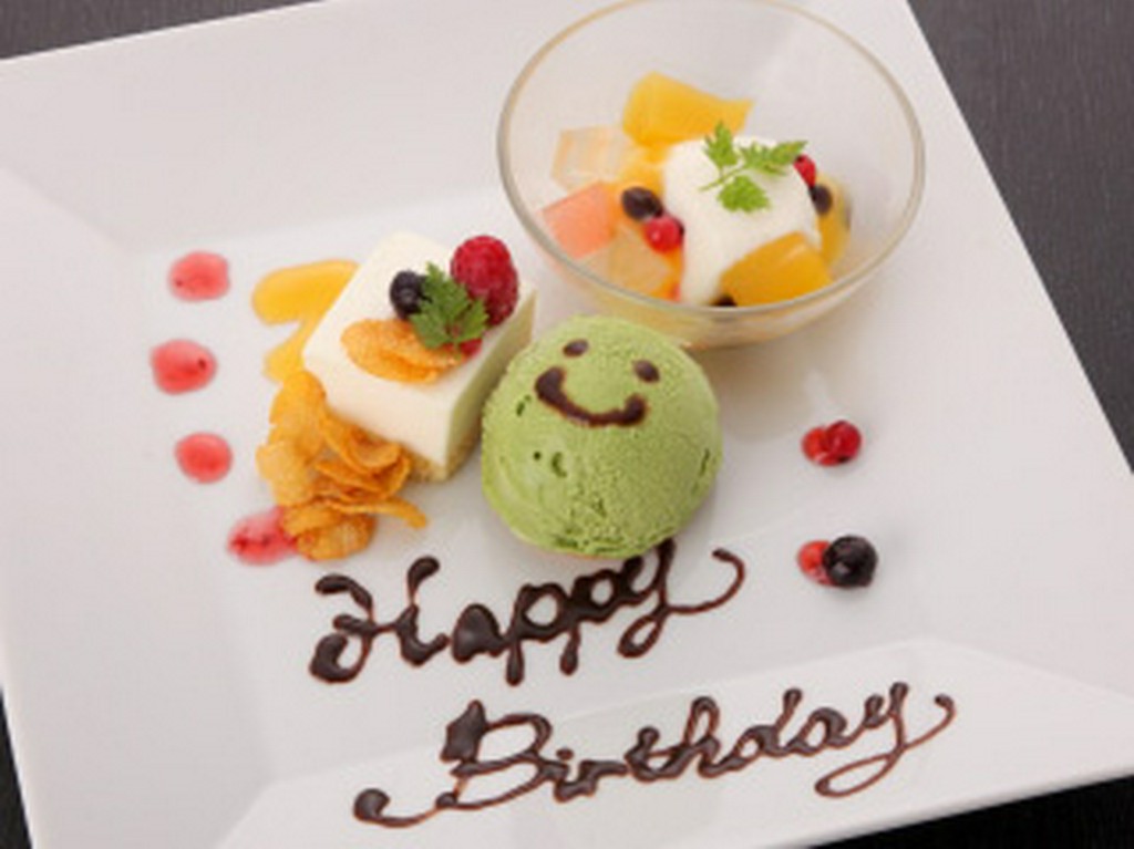 お祝いごとや記念日など、あなたの気持ちをデザートに込めて。