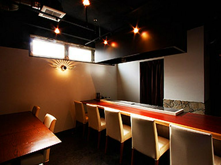 落ち着いた雰囲気の店内