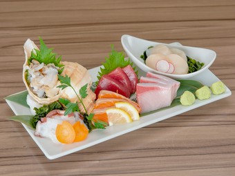 産直＆市場で買い付ける海の幸が目白押し『本日の新鮮お刺身おまかせ5種盛り』