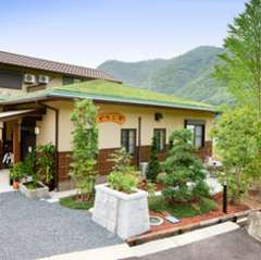 美しい自然と田園風景の中に佇む一軒屋