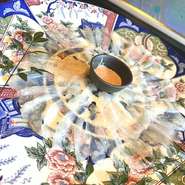 季節の旬の魚のしゃぶしゃぶコース。内容はお電話にてお問い合わせください。写真はかわはぎのしゃぶしゃぶコースです。（仕入により値段に変動あり）※予約は3日前まで