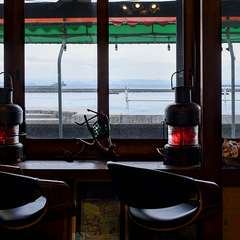 敗戦直後の貴族を描く映画のロケにも使われたレトロな館内